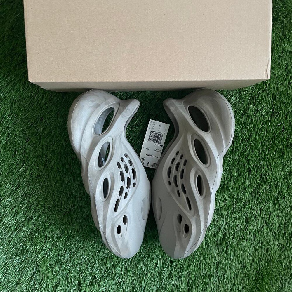 Yeezy Stone Sage Foam Runners